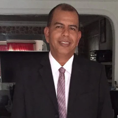luisaquinones
